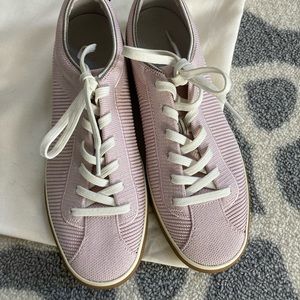Rothy’s Lilac Lace Up Sneakers Size 10
